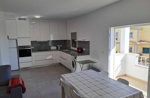 Montes de Alvor Apartment | Comfy Holiday Apartment in Bemposta near Portimao