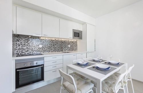 Correeira Apartment | Correeira Luxury Residence T2 D - Albufeira, Pools, Wifi, Bbq, Beach
