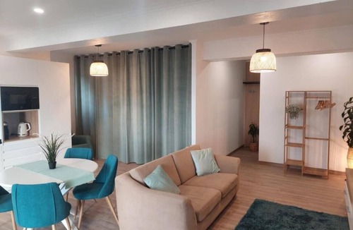 Espiche Apartment | Cosy Apartment in Espiche near Praia da Luz