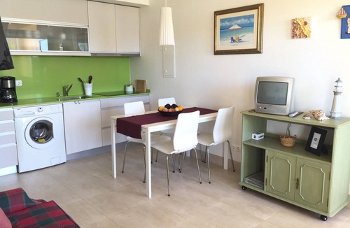 Porto de Mos Apartment | Cosy Apartment near the beach - Enjoy the summer almost all year