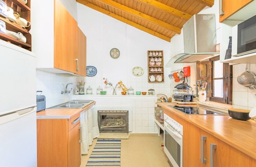 Sao Salvador Cottage | Country House 'Monte Da Bárbara' with Private Terrace, Garden and Wi-Fi