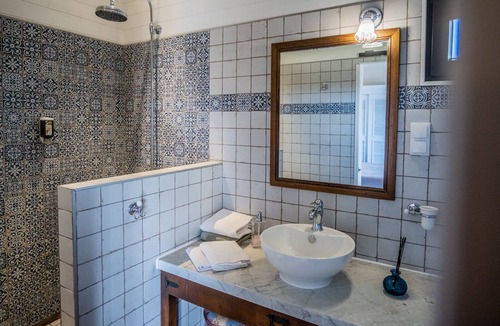 Silves Villa | Country House 'Quinta Do Gato Preto' with Private Pool, Wi-Fi and Air Conditioning