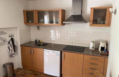 Bensafrim Apartment | Cozy 1-Bedroom Apartment with Terrace and Pool in Bensafrim