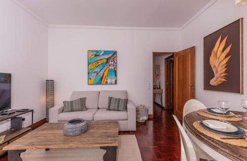 Beato Apartment | Cozy 3 bedroom apartment in front of the subway