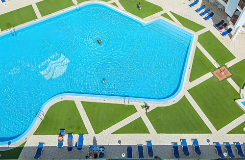 Montechoro Apartment | Cozy apartment with pool in Albufeira