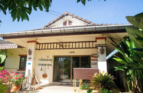 Khuekkhak House | cozy house with mountain view in Khao Lak