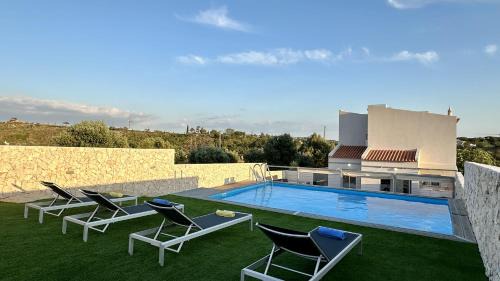 Quarteira Villa | Cruzeiro - Private Pool - 10 Guests - Quarteira