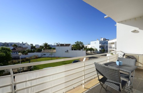 Santa Luzia Apartment | CTA340-1 bedroom apartment with pool in Santa Luzia