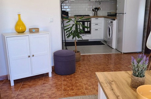 Lagos Villa | Delightful 1-bedroom apartment in welcoming Lagos neighbourhood