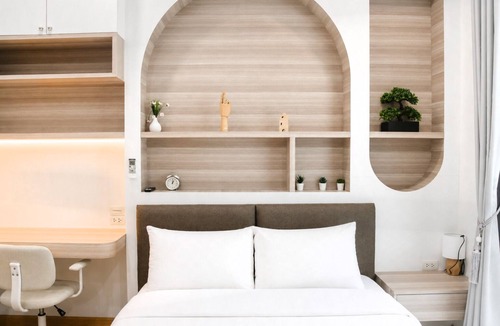Khlong Thom Hotel | Dinnano