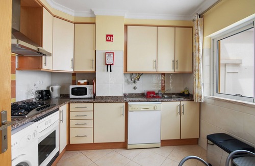 Conceicao e Cabanas de Tavira Apartment | Duplex Apartment in Cabanas de Tavira with Shared Pool, Wi-Fi, and Air Conditioning