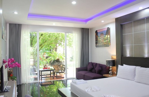 Phuket House | Eat n Sleep