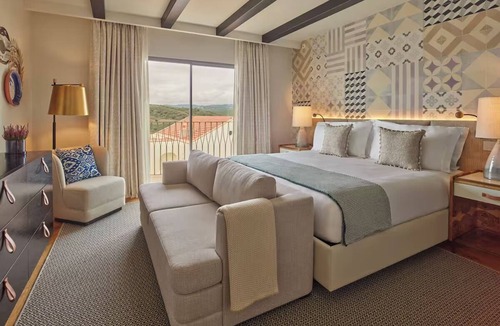 Tor Hotel | Elegant Stay at Viceroy Ombria Algarve | Near Hiking Trails & Local Wineries