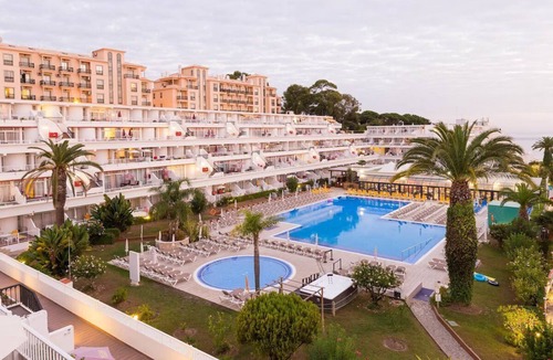 Areias de Sao Joao Hotel | Enchanting Coastal Hideaway! Next to Praia da Oura and Direct Beach Access
