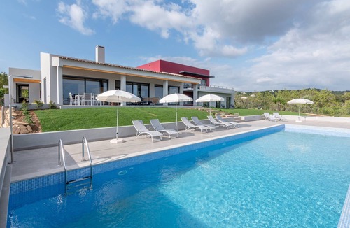 Loule Villa | Excellent private villa overlooking Vilamoura