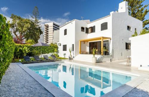Montechoro Villa | Exclusive Oasis - Quiet Luxury Villa near Albufeira Strip and Oura Beach