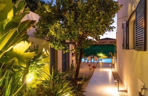 Montechoro Villa | Exclusive Oasis - Quiet Luxury Villa near Albufeira Strip and Oura Beach