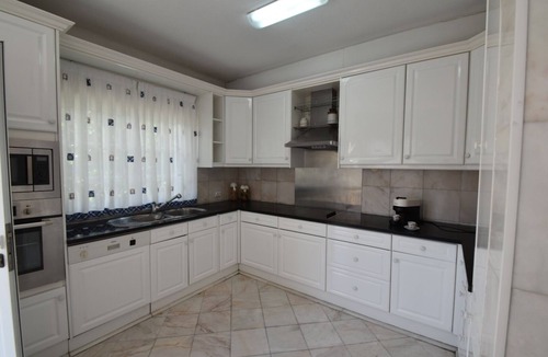 Montechoro Villa | Fabulous Villa with Private Swimming Pool, 10 minute walk to the beach.