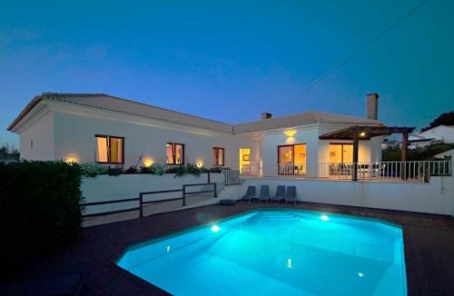 Praia das Macas Villa | Family beach house, sea view, pool, Colares near Sintra