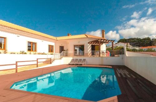 Praia das Macas Villa | Family beach house, sea view, pool, Colares near Sintra