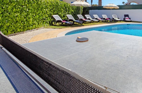 Gale Villa | Family retreat with heatable pool and BBQ