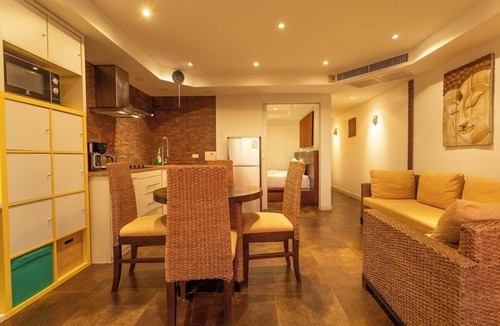 Kata Apartment | Famous Kata Ocean View 2BR Seaview Residence c129