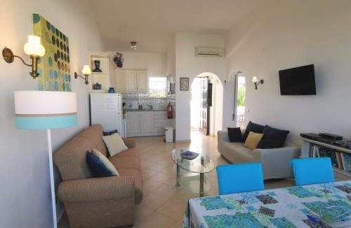 Alporchinhos Villa | Favorite at Senhora da Rocha