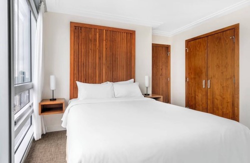 Downtown Vancouver Hotel | MAJOR INTERNATIONAL SPORTING EVENT dates available: 1 Bedroom hotel suite sleeps 4, in the heart of downtown