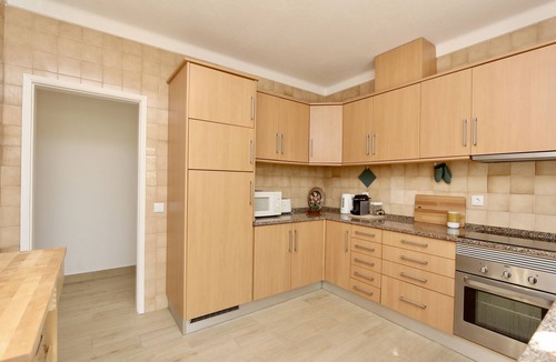 Quarteira Villa | Fig Villa - CleverDetails, sleep 8, Pool, Children Playground; Ténis Court