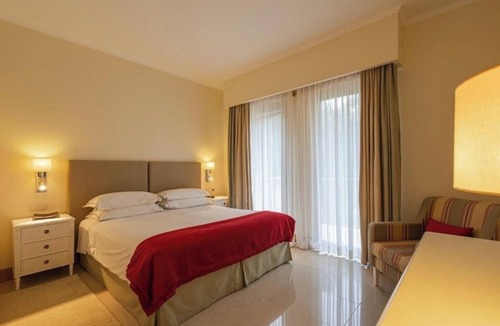 Vilamoura Hotel | Fun in the Sun! Superior 3 Bedroom with Pool, Golf Views & Marina Walks