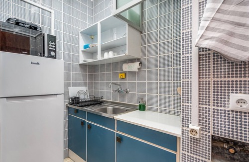 Torralta Apartment | Gaivotas House Apartment with Balcony and Wi-Fi Access