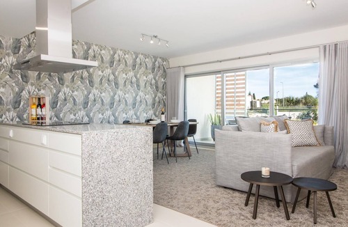 Correeira Apartment | Green 2 Apartment by Stay ici