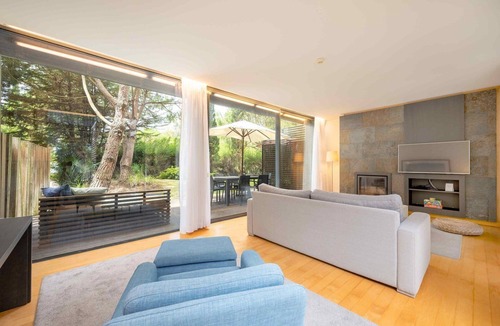 Carvalhal House | GuestReady - Ocean Village