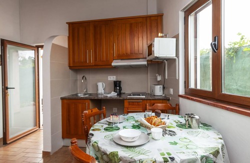 Abris Apartment | H - Monte Clerigo Beach Studio in Montes de Praias Guesthouse in Aljezur