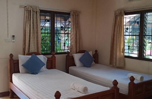 Takua Pa Hotel | HappyVille1