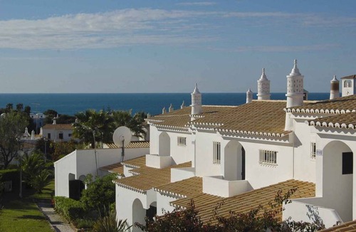 Alporchinhos Apartment | Holiday apartment Ferienanlage Turiquintas
