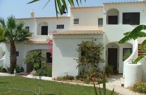 Alporchinhos Apartment | Holiday apartment Ferienanlage Turiquintas
