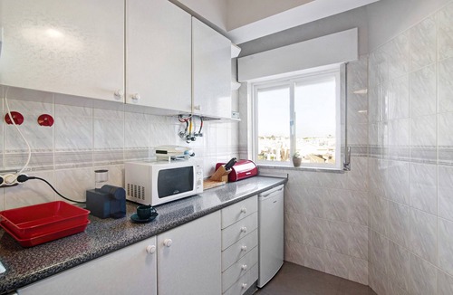 Gale Apartment | Holiday Apartment "Palmeira Galé" with Sea View, Wi-Fi, Balcony & Shared Pool