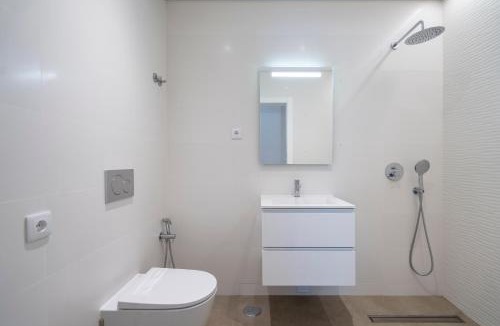 Faro Apartment | Holiday ground-floor in elite area of Faro