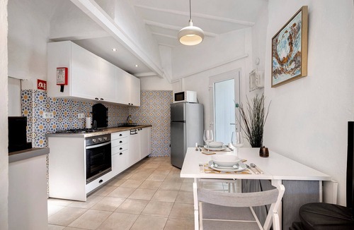 Sao Bras de Alportel House | Holiday Home 'Quinta Da Horta - The Bakehouse' with Wi-Fi and Air Conditioning