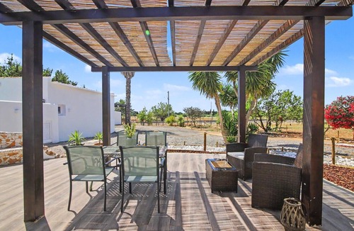 Vila Nova De Cacela House | Holiday Home 'Cacela Inn 2' with Shared Terrace, Wi-Fi and Air Conditioning
