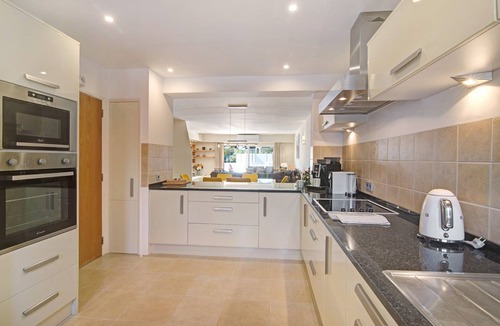 Vale do Lobo House | Holiday Home 'Nicola' with Private Pool, Wi-Fi and Air Conditioning