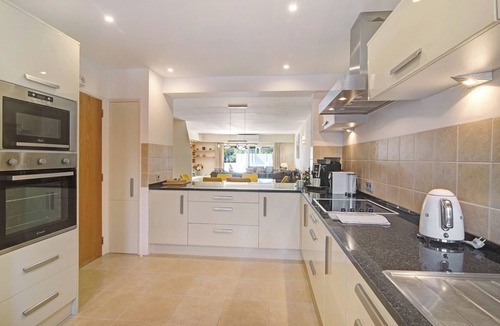 Vale do Lobo House | Holiday Home 'Nicola' with Private Pool, Wi-Fi and Air Conditioning