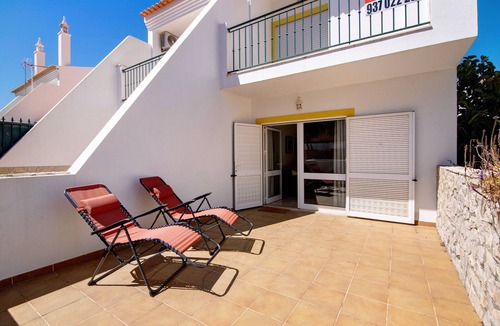 Alfa-Mar House | Holiday Home 'V2 A 400 M Da Praia Da Falésia' with Private Terrace, Balcony and Wi-Fi