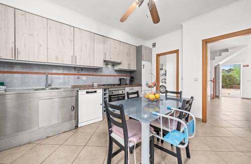 Silves House | Holiday Home 'Vila Pedra' with Mountain View, Wi-Fi and Air Conditioning
