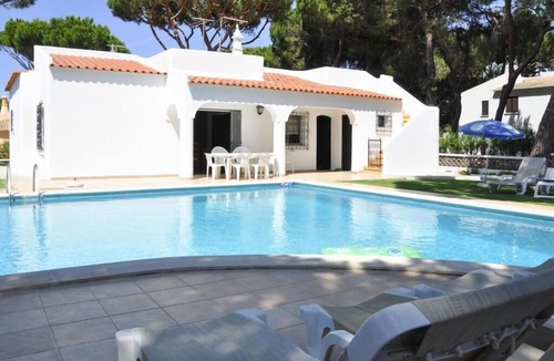 Quarteira House | holiday home, Vilamoura