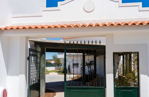 Pata de Baixo Apartment | Homerez - Apt. Albufeira with Pool