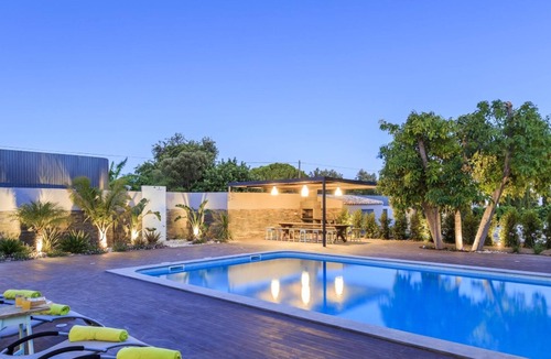 Olhao Apartment | Homerez - Nice appartement 3 km away from the beach for 2 ppl. with shared pool