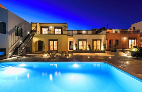 Olhao Villa | Homerez - Villa in Quelfes + Sea view