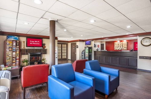 Witmer Hotel | HomeTowne Studios by Red Roof Lancaster